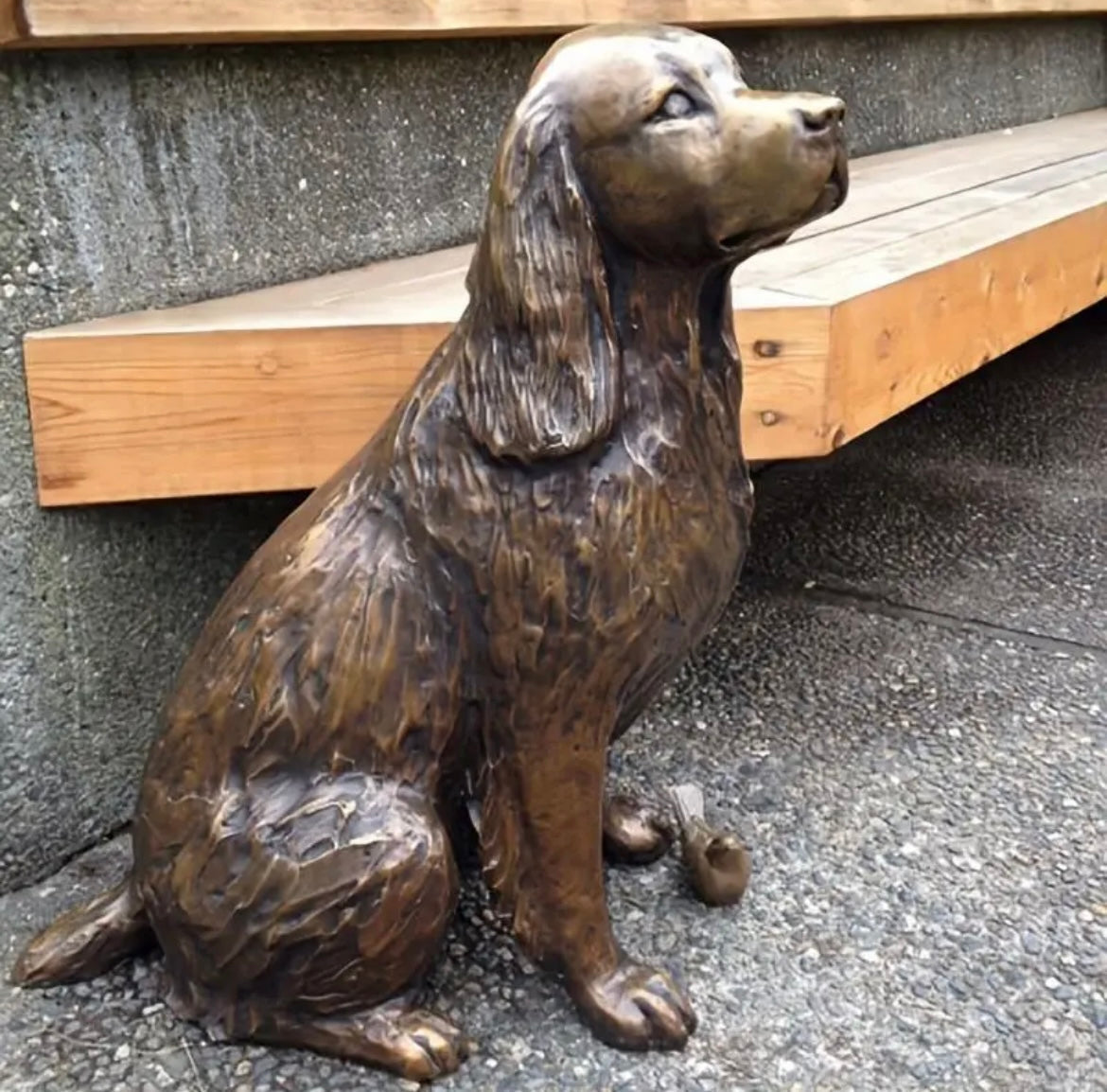 Beautiful Dog Sculpture Garden Decoration