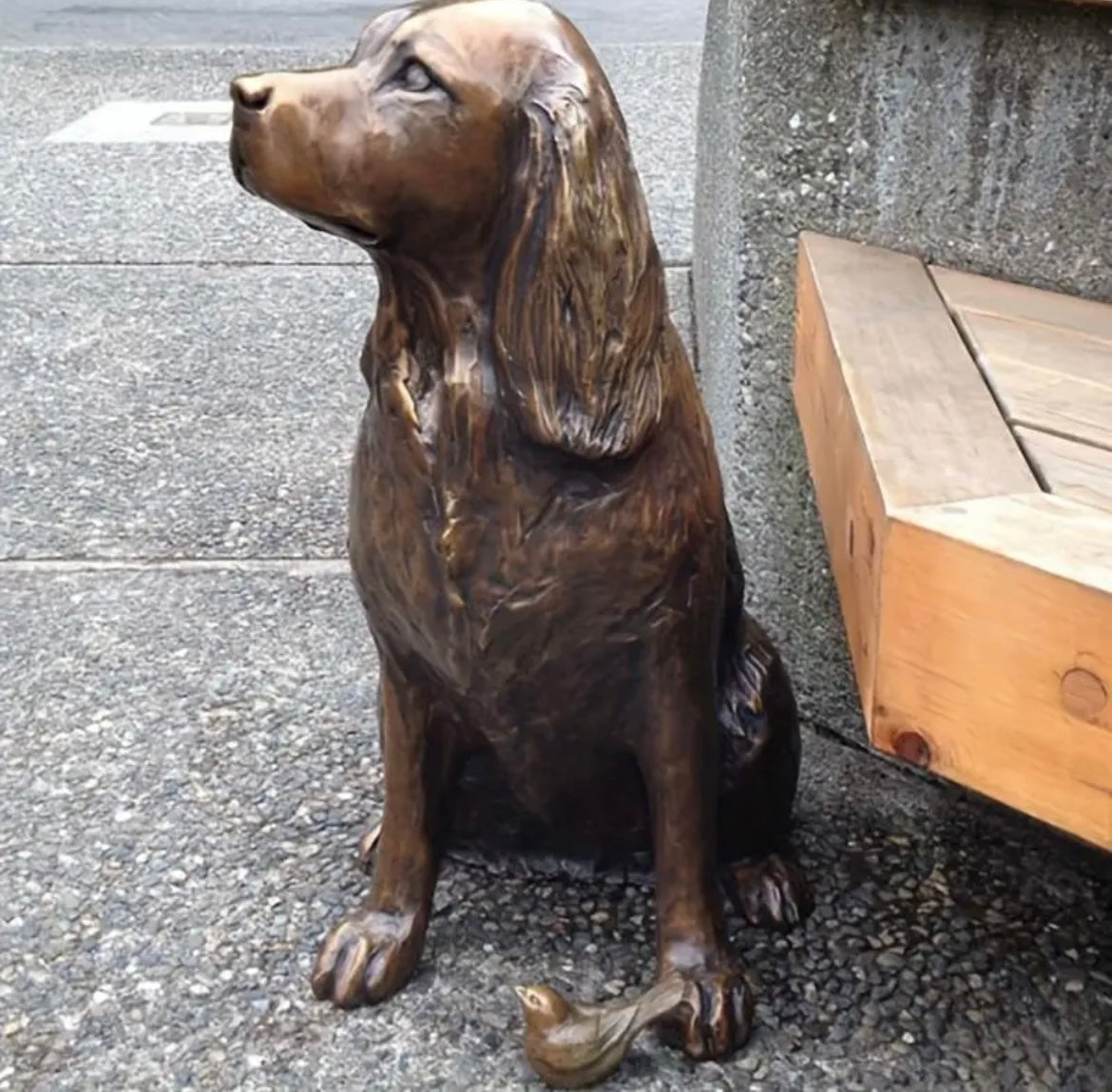 Beautiful Dog Sculpture Garden Decoration