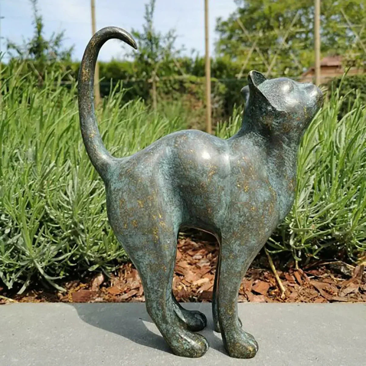 Beautiful Cat Sculpture Garden Decoration