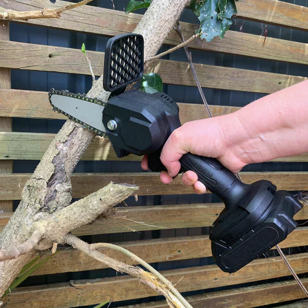 SOG Mini Rechargeable Chainsaw